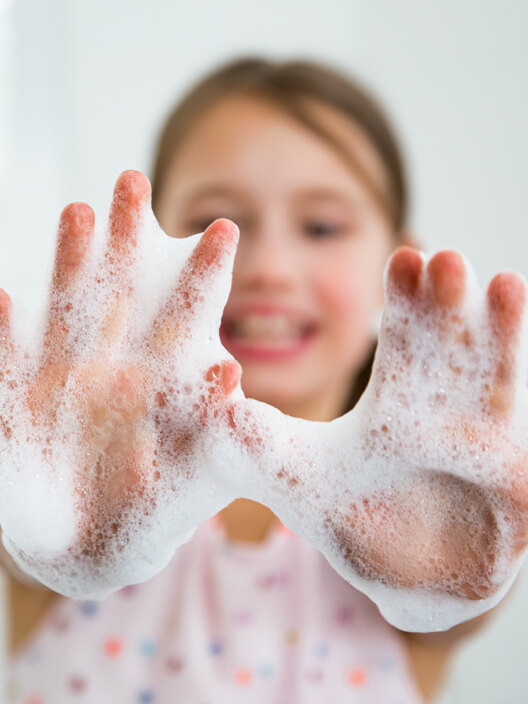 Otroško umivanje rok