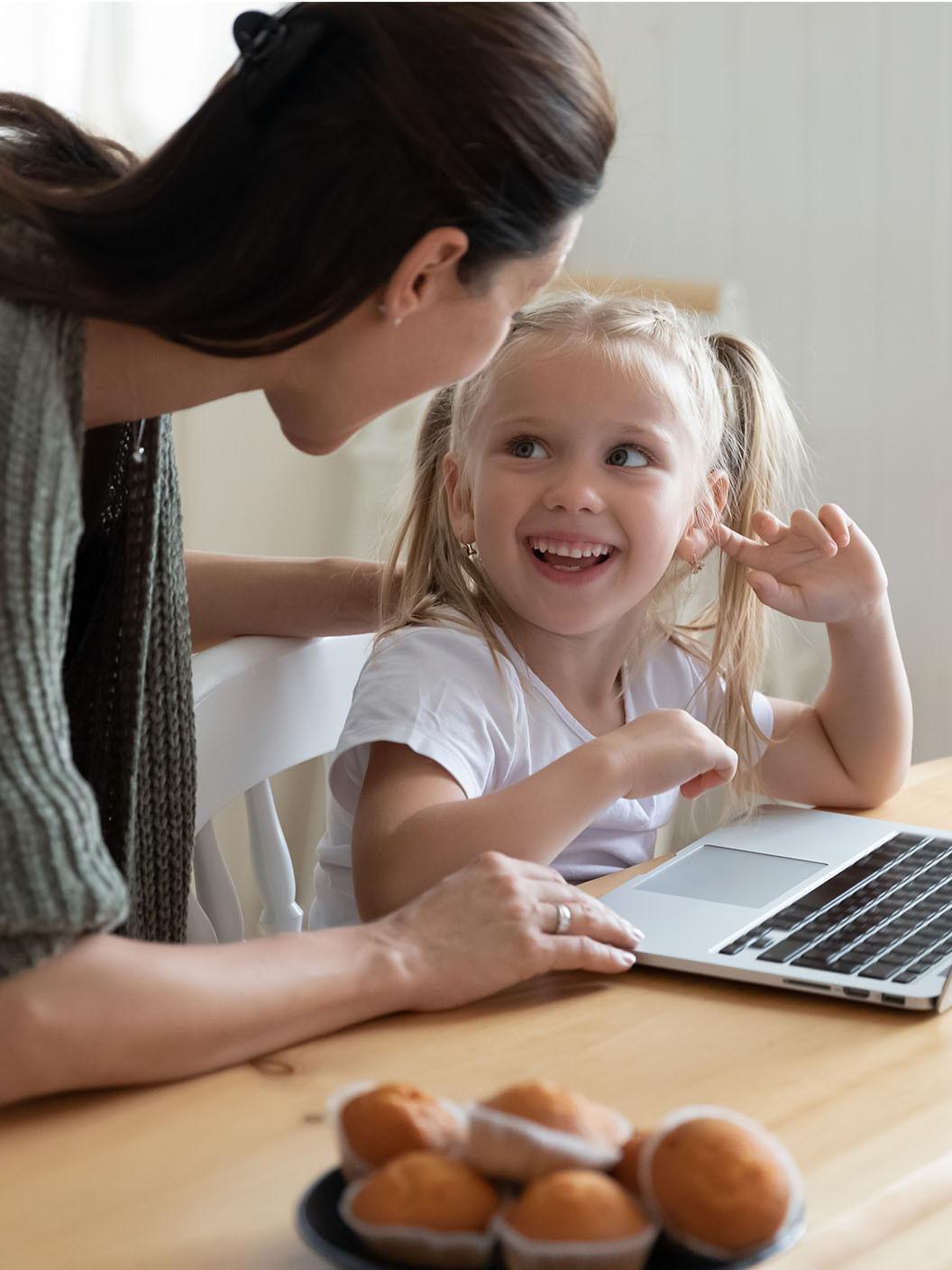 Paloma Web Otroci Varni Na Spletu 1056x1408 1